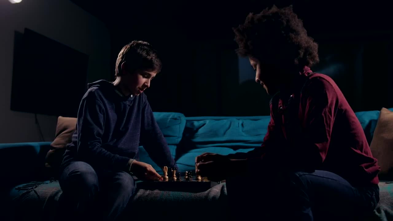 Stock Video Friends Playing A Game Together Live Wallpaper For PC