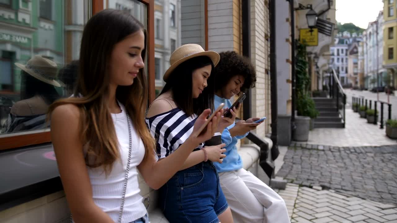Stock Video Friends On The Street While Using Cell Phones Live Wallpaper For PC