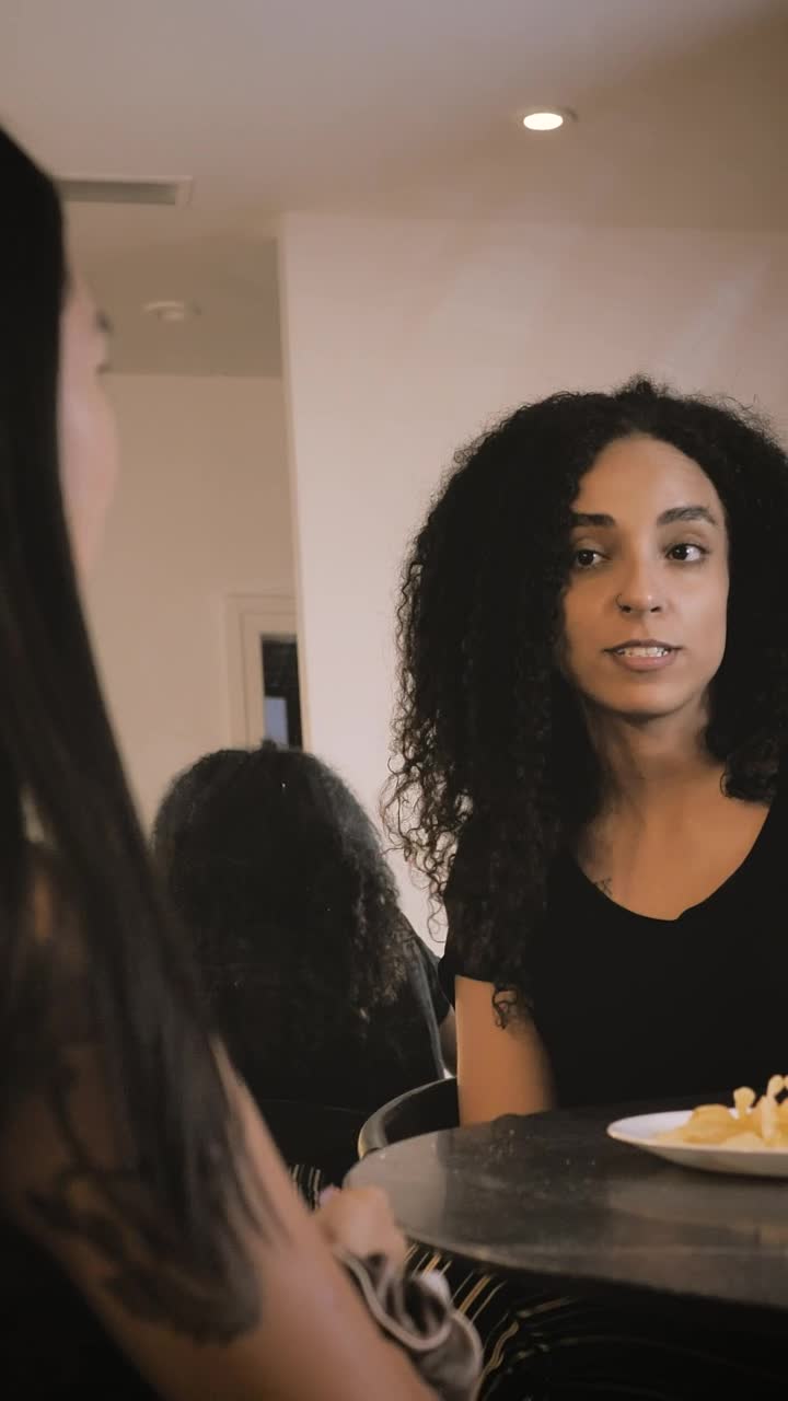 Stock Video Friends Meeting Live Wallpaper For PC