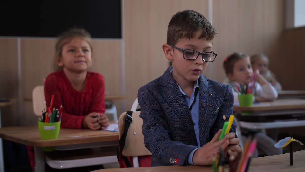 Stock Video Kids Focusing In Class Animated Wallpaper