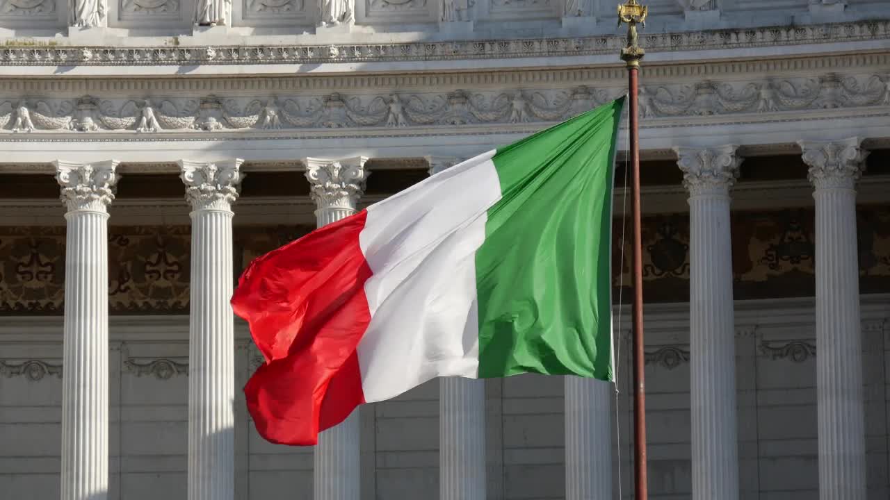 Stock Video Italian Flag Waving In Rome Animated Wallpaper