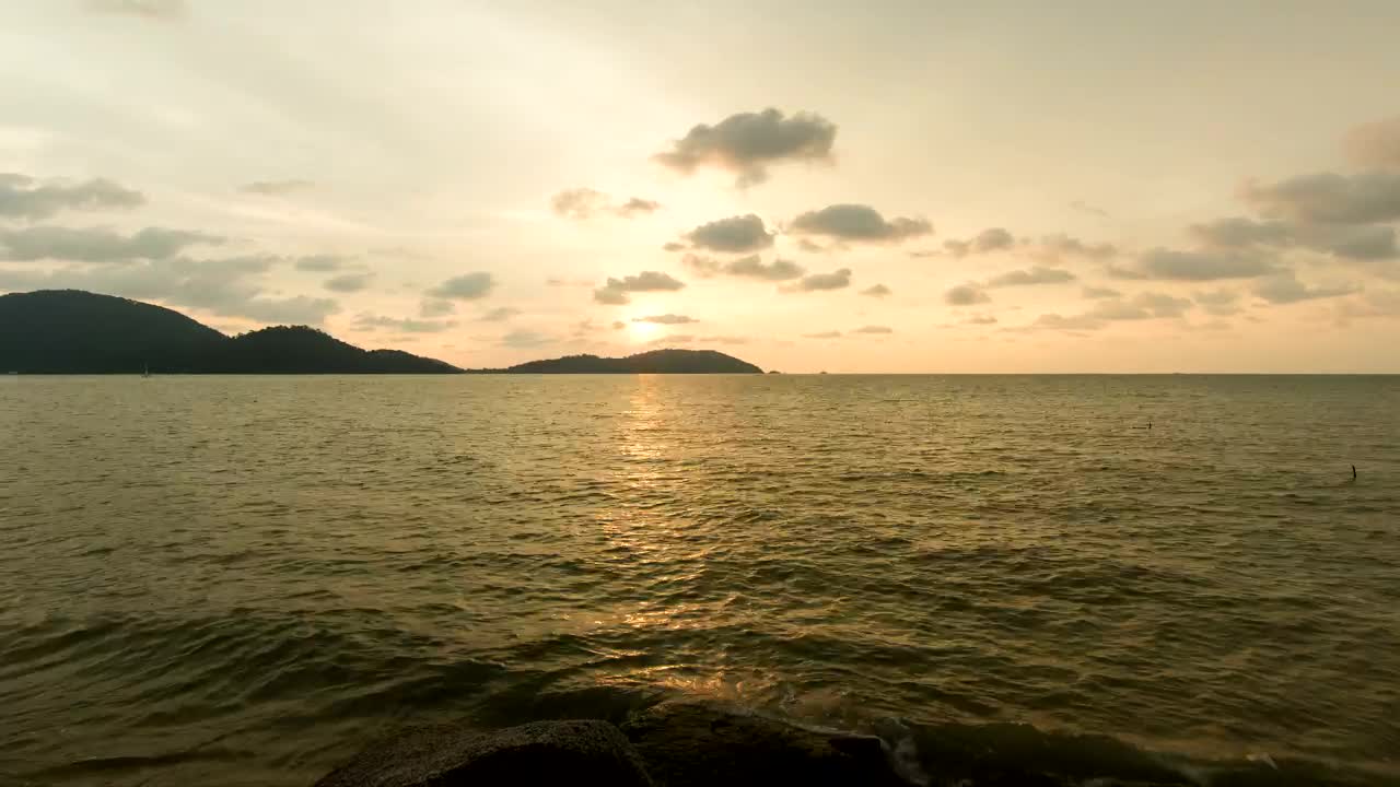Stock Video Island Silhouettes Against The Horizon Animated Wallpaper