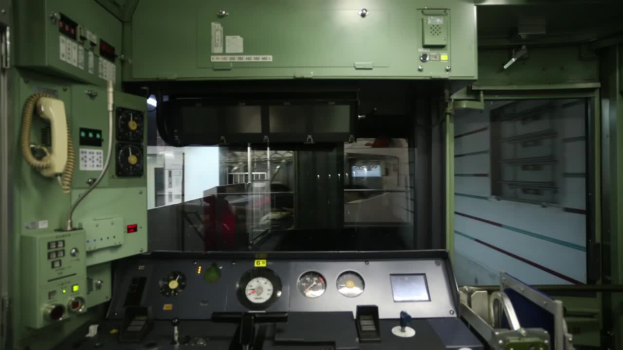 Stock Video Inside A Rear Control Cabin Of A Subway Train Animated Wallpaper