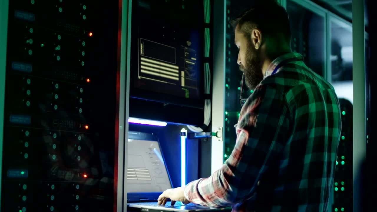 Stock Video Information Technology Specialist In Data Center Animated Wallpaper