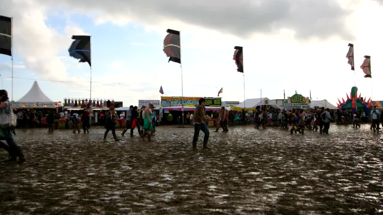 Stock Video Hyperlapse Of The Esplanade Of A Music Festival Animated Wallpaper