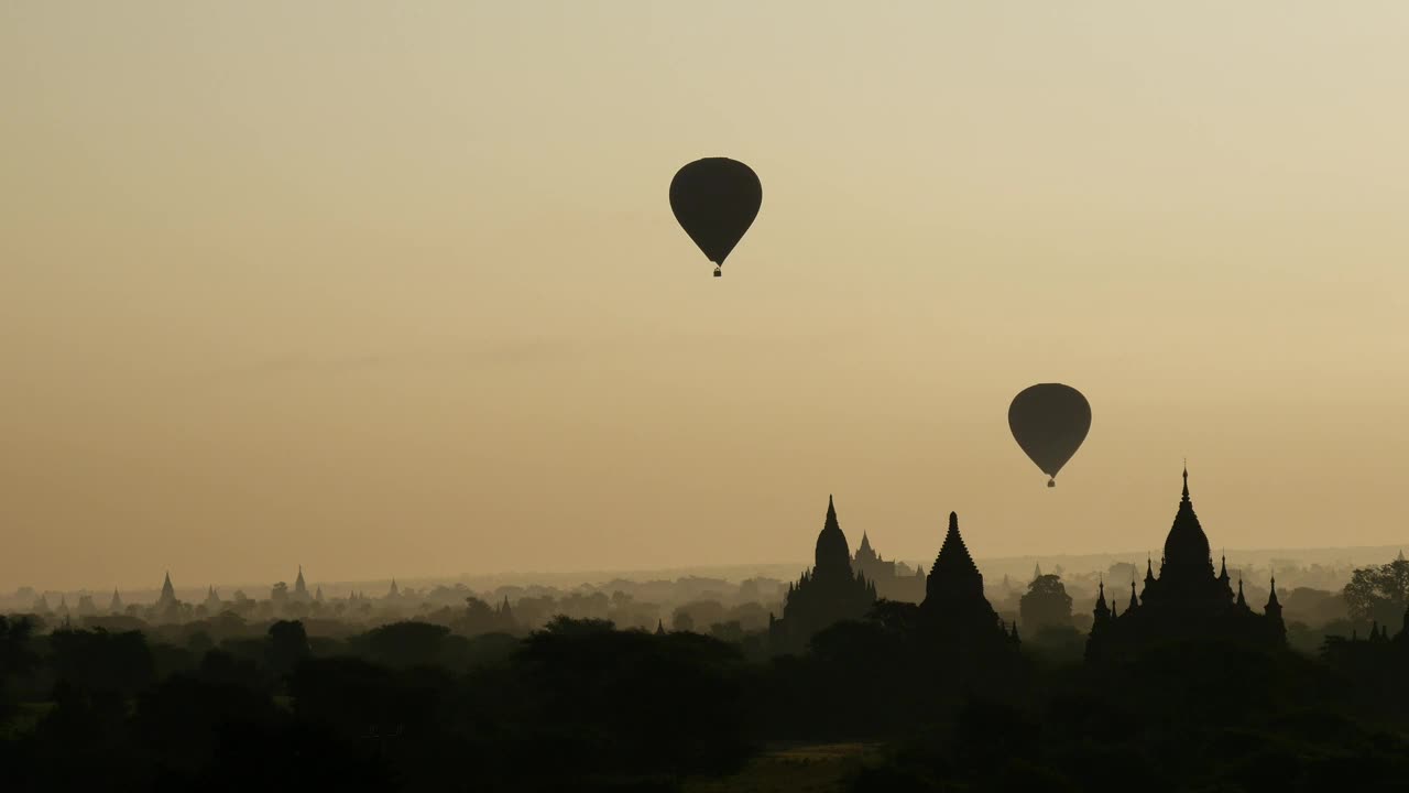 Stock Video Hot Air Balloons Flying During Sunrise Animated Wallpaper