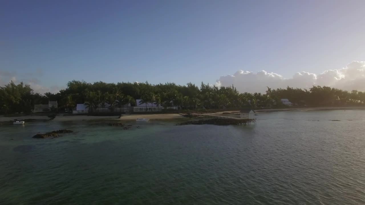 Stock Video Holiday Resort On The Coast Animated Wallpaper