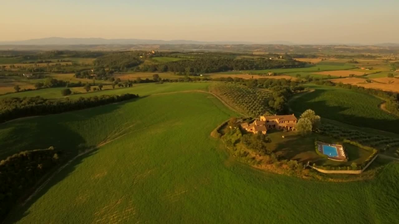 Stock Video Holiday House Between Agricultural Fields Animated Wallpaper