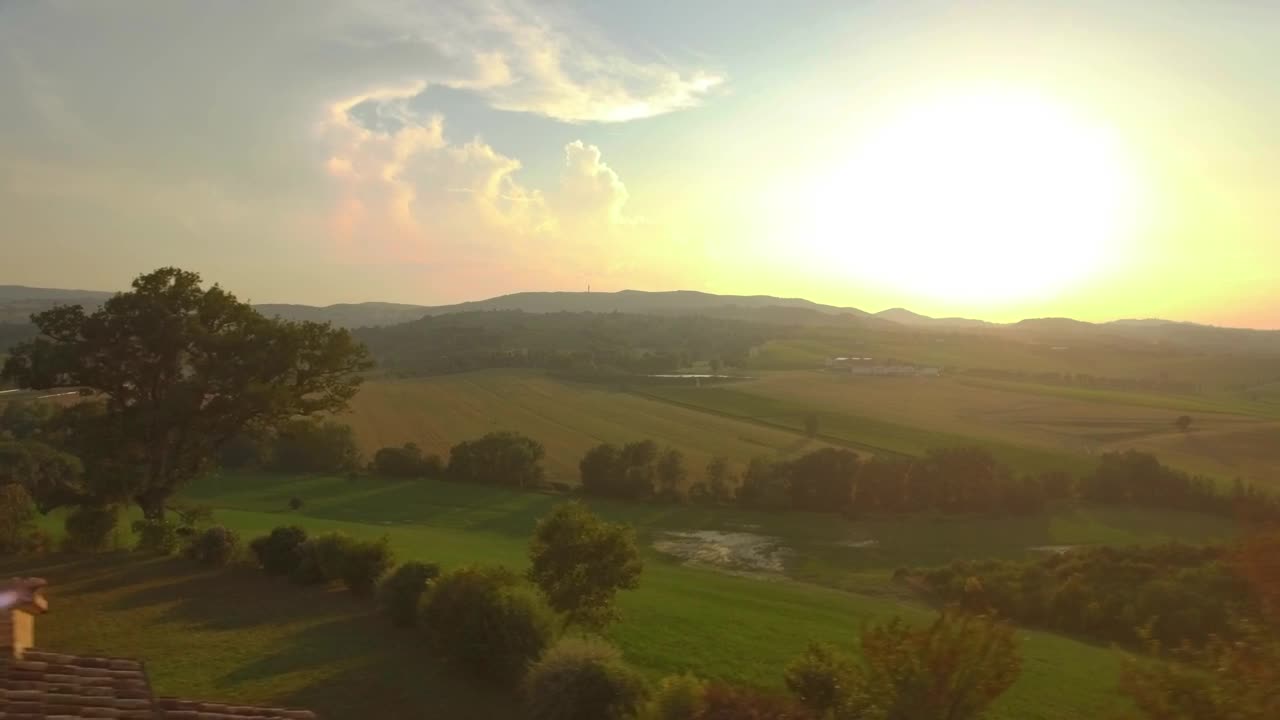 Stock Video Holiday Country House Aerial View Animated Wallpaper