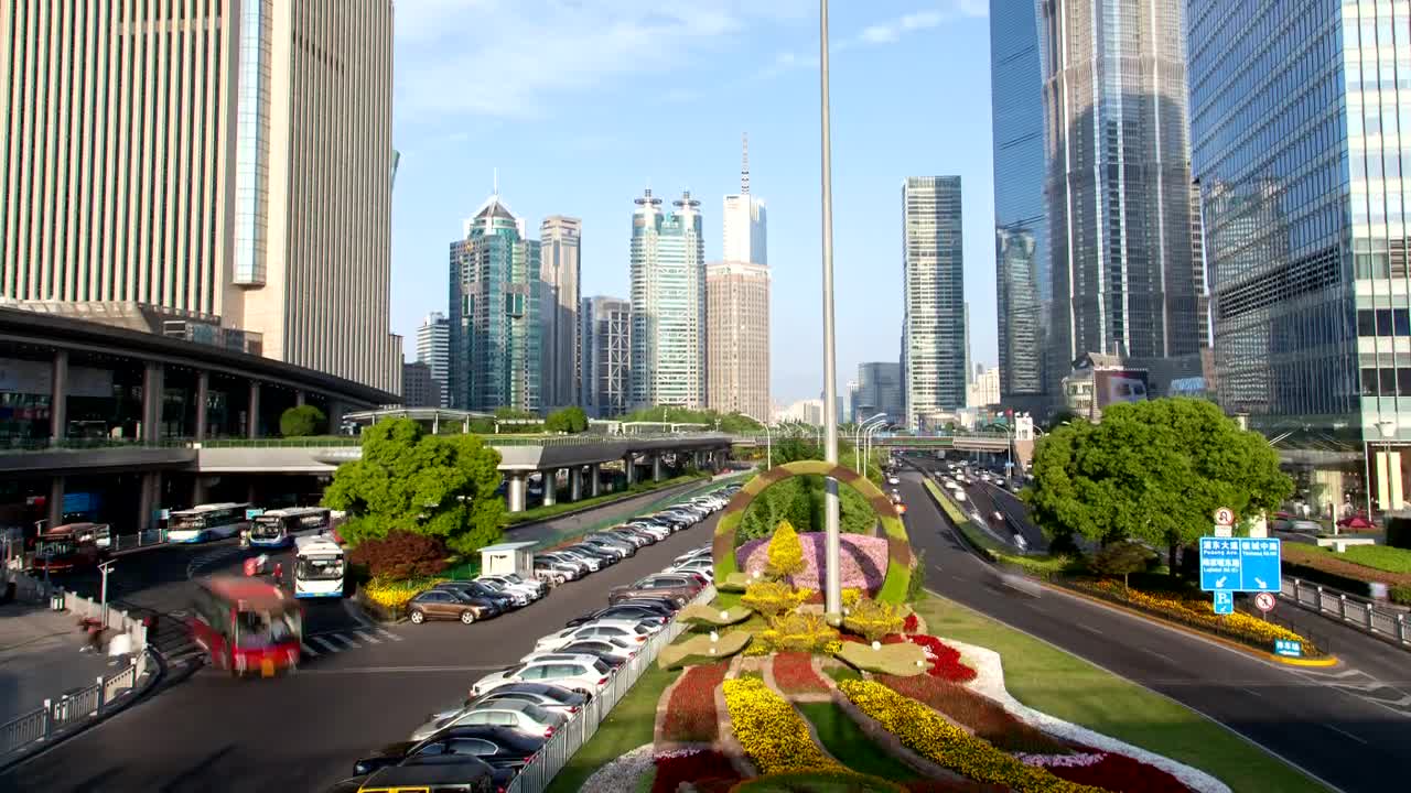 Stock Video Highway In A Big City Of Big Buildings Animated Wallpaper
