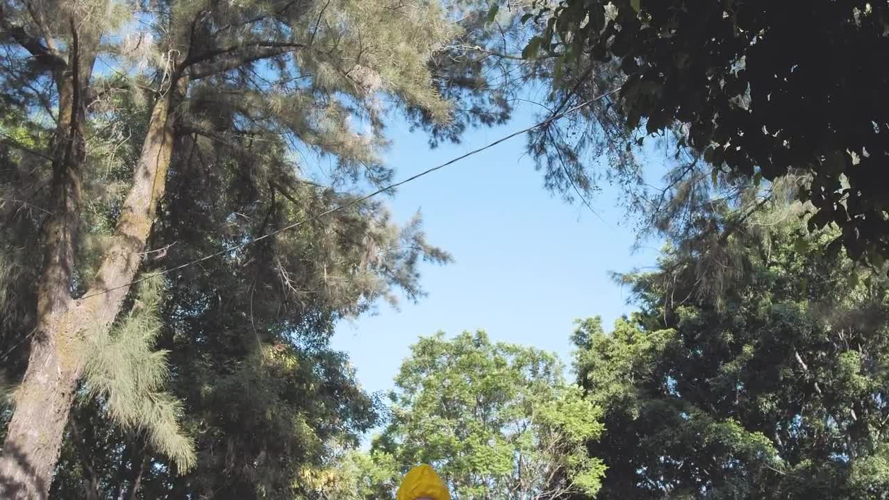 Stock Video Healthcare Personnel Putting On Plastic Gloves Animated Wallpaper