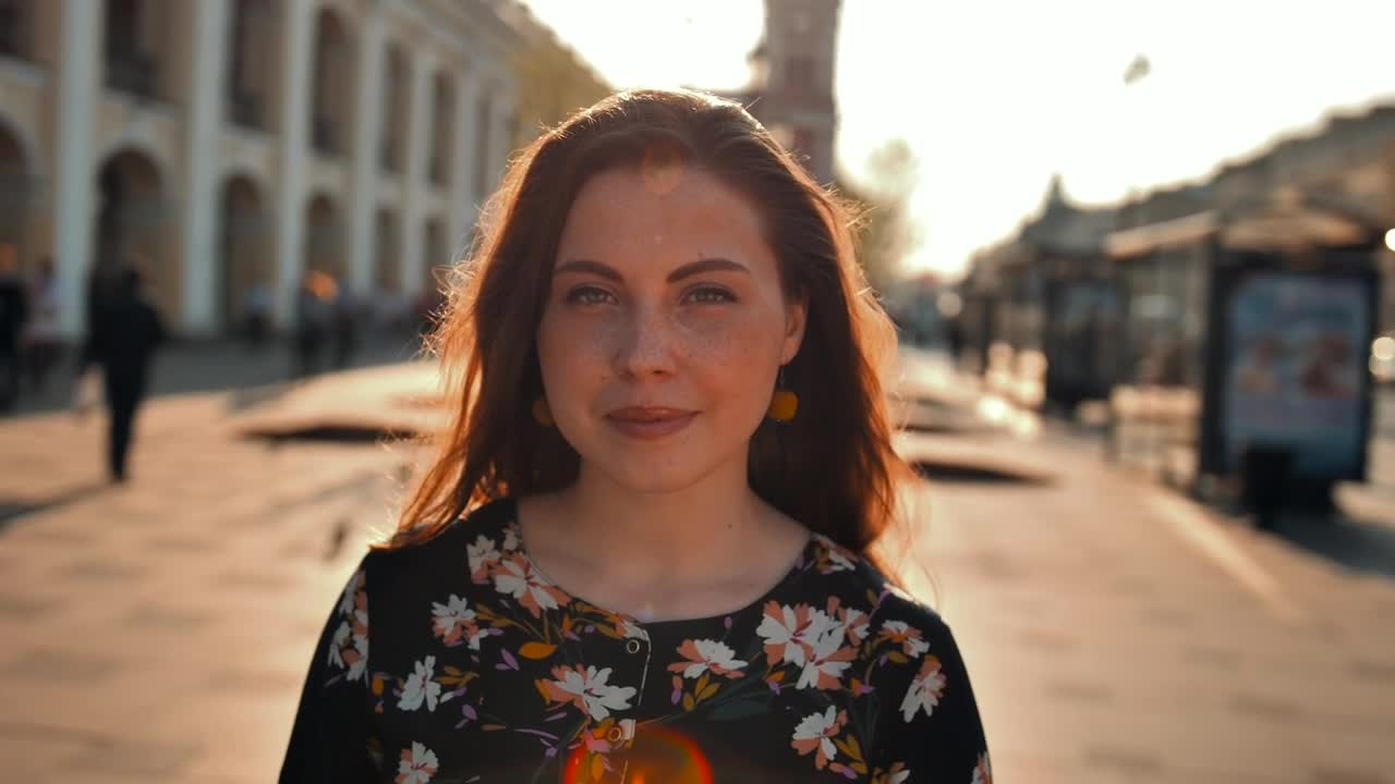 Stock Video Happy Smiling Girl Animated Wallpaper