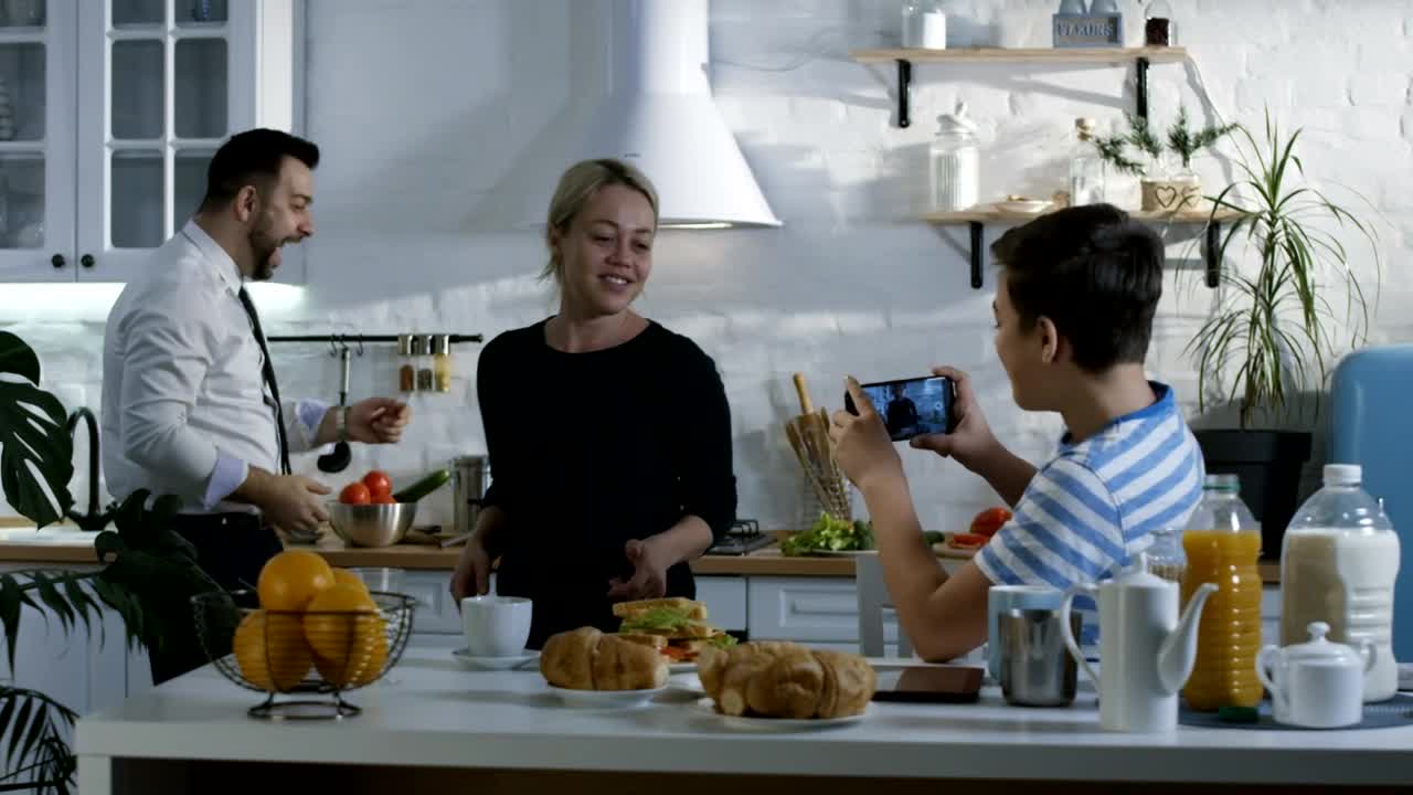 Stock Video Happy Family Dancing In The Kitchen Animated Wallpaper