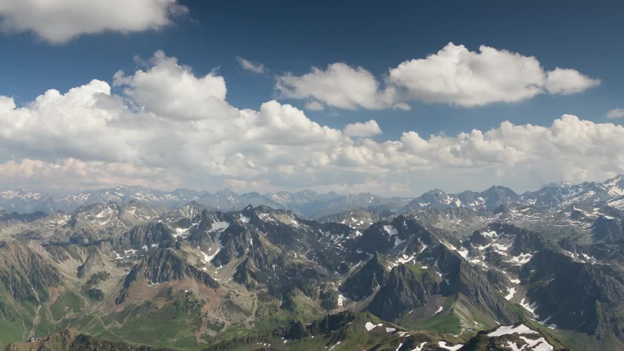 Stock Video Landscape Of A Mountain Range Animated Wallpaper