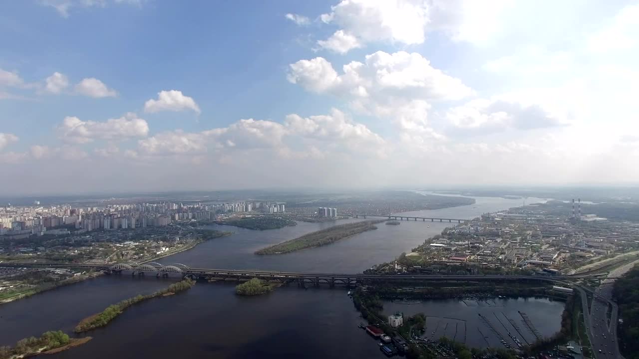 Stock Video Landscape Of A Beautiful City On A Sunny Day Animated Wallpaper