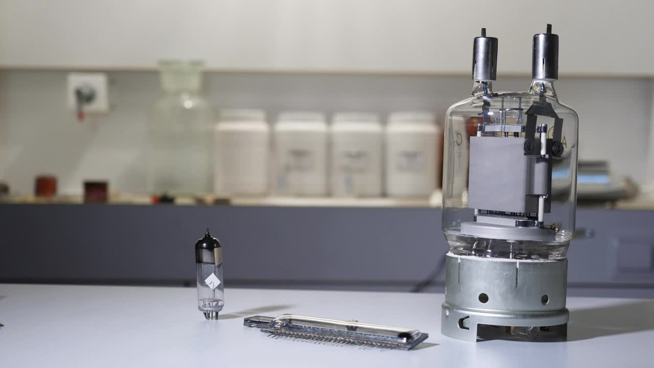 Stock Video Lamp And Bulbs Animated Wallpaper