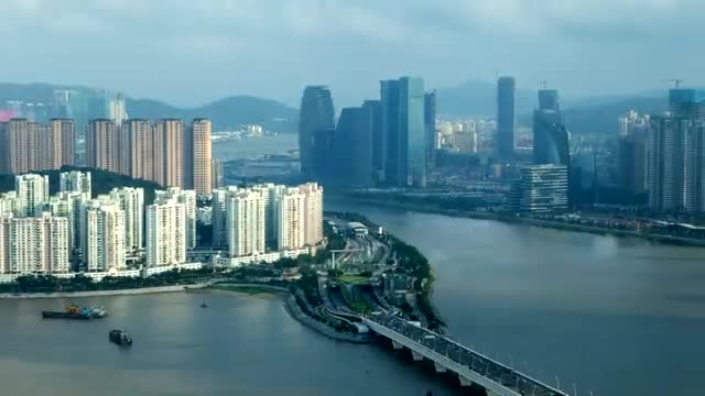 Stock Video Lake Surrounded By A Large City From Above Smal Animated Wallpaper