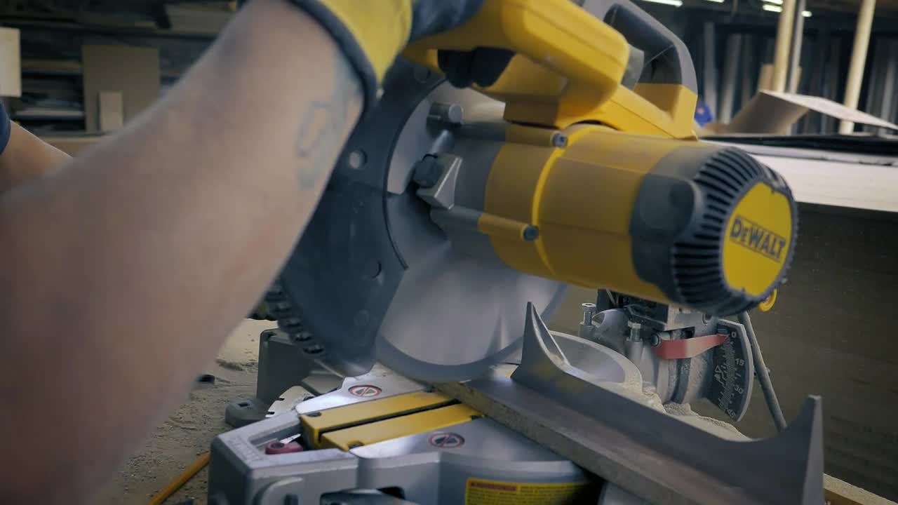 Stock Video Man In A Carpentry Cutting With An Electric Saw Animated Wallpaper