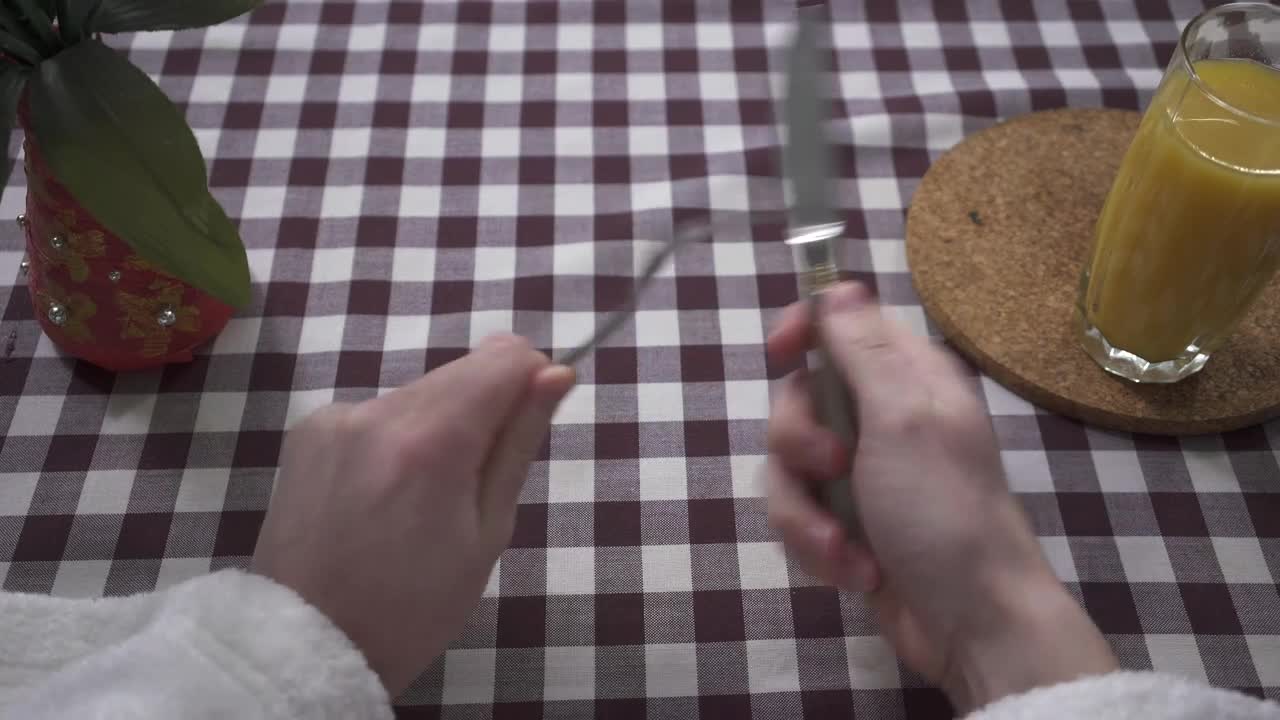 Stock Video Man Hands Rub Together Fork And Knife Animated Wallpaper