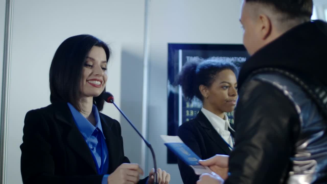 Stock Video Man Doing The Check In For The Flight Animated Wallpaper