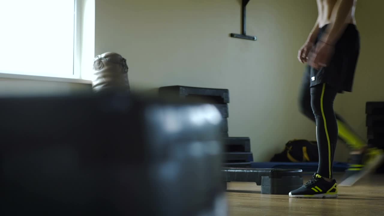 Stock Video Man Doing Crunches In The Gym Animated Wallpaper