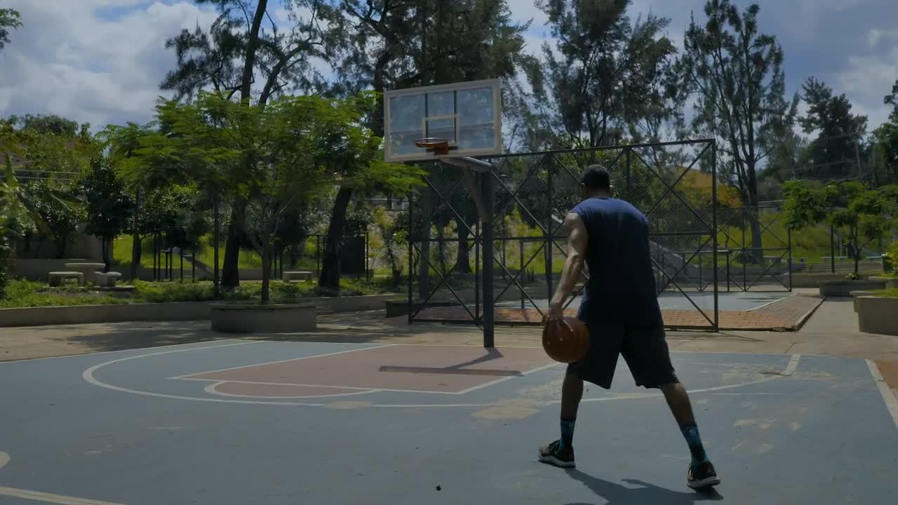 Stock Video Man Doing A Slam Dunk Animated Wallpaper