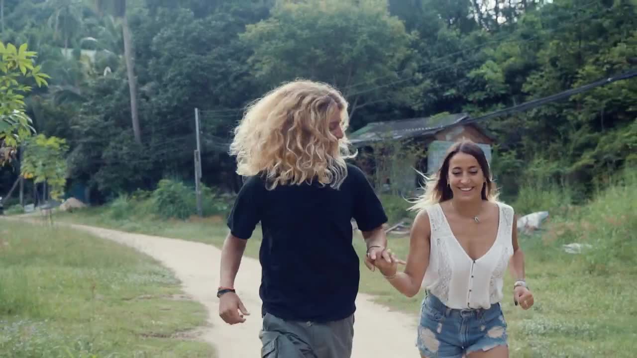 Stock Video Man And Woman Running Happily In Nature Animated Wallpaper