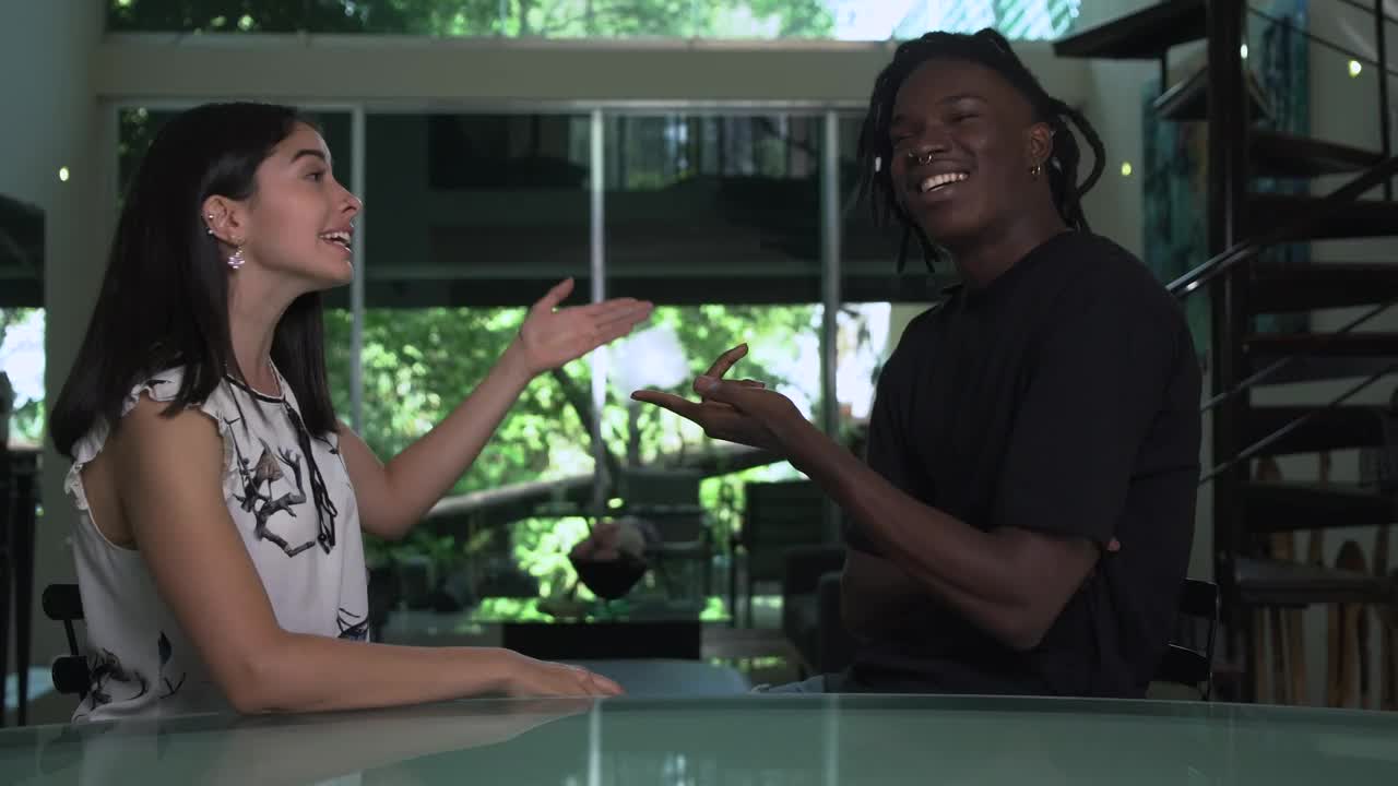 Stock Video Man And Woman Arguing In An Apartment Animated Wallpaper