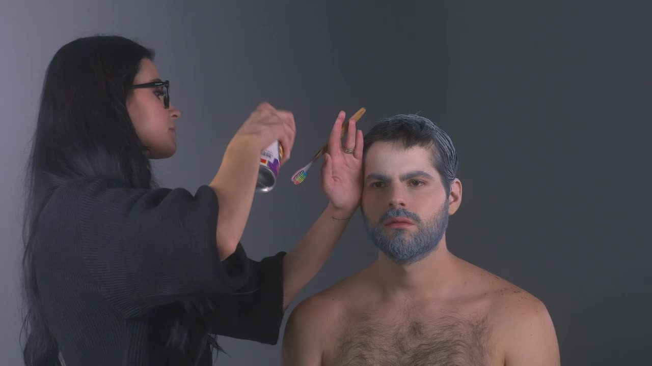 Stock Video Makeup Artist Working On A Winter Makeup Animated Wallpaper