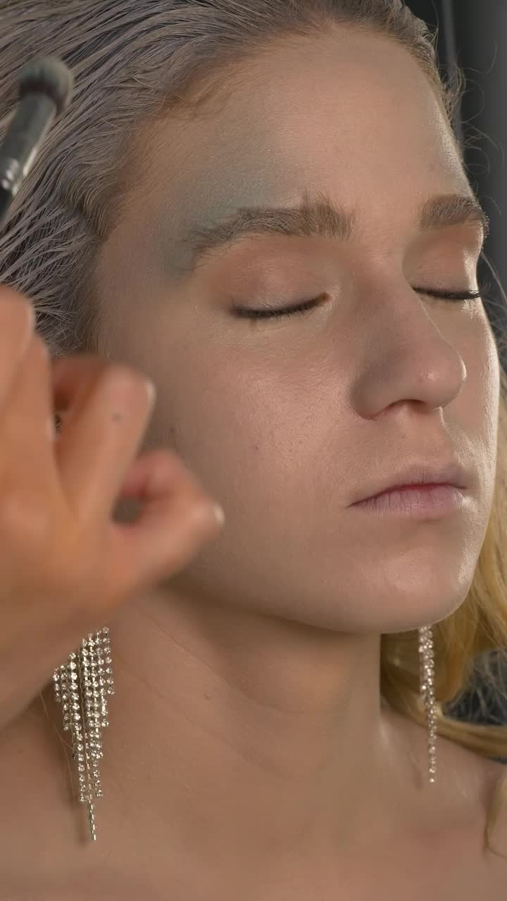 Stock Video Make Up For A Girl In Winter Style Animated Wallpaper