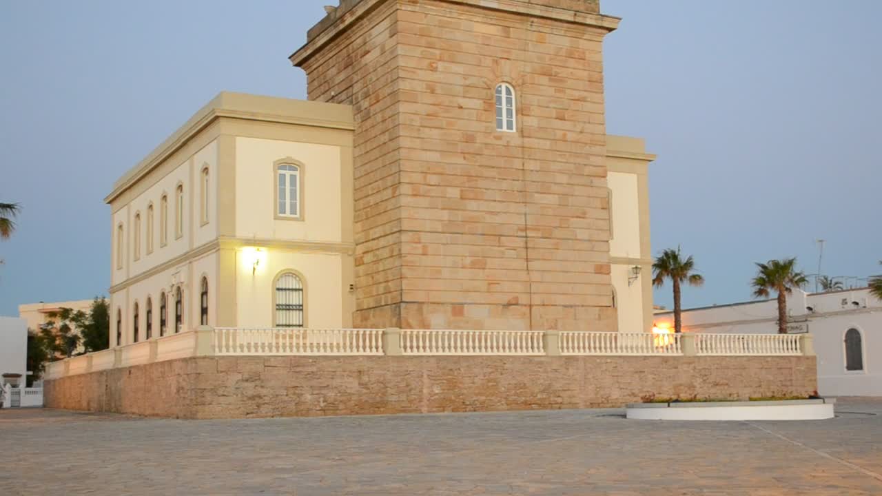 Stock Video Looking Up From The Base Of A Lighthouse Animated Wallpaper