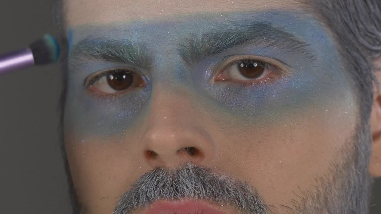 Stock Video Look Of A Winter Fashion Model Animated Wallpaper