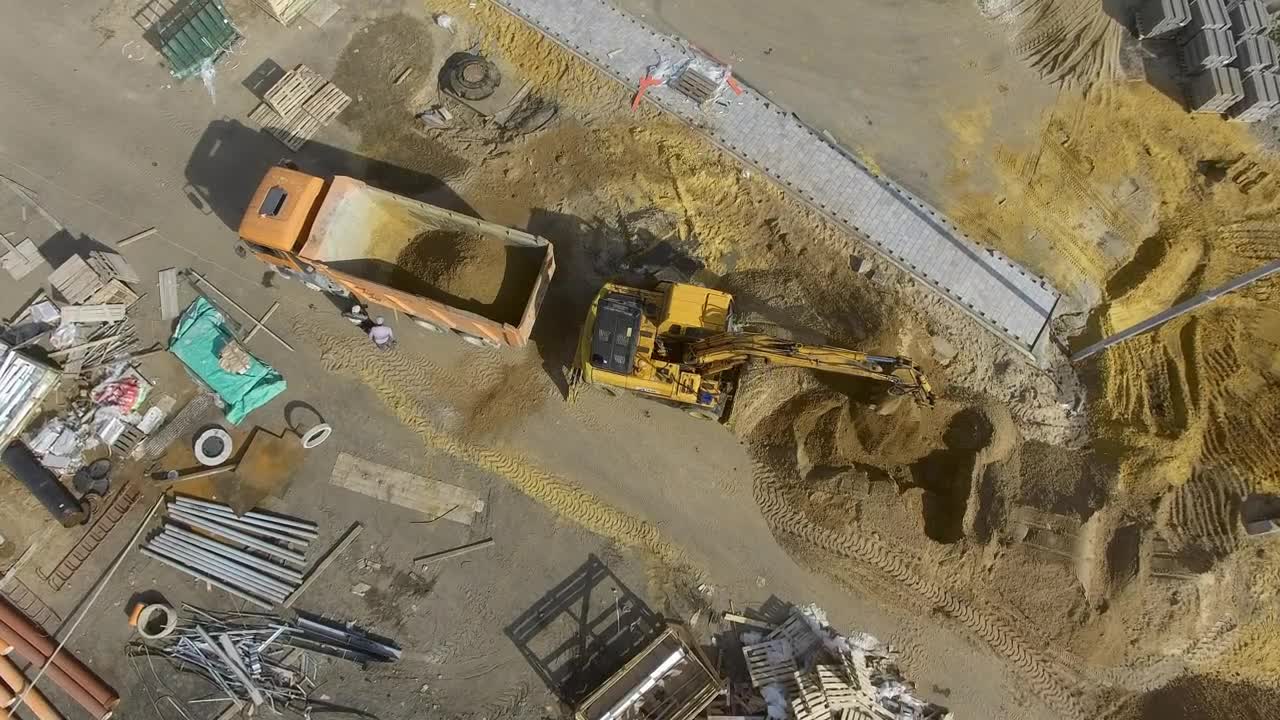Stock Video Loading Sand Into A Truck Animated Wallpaper
