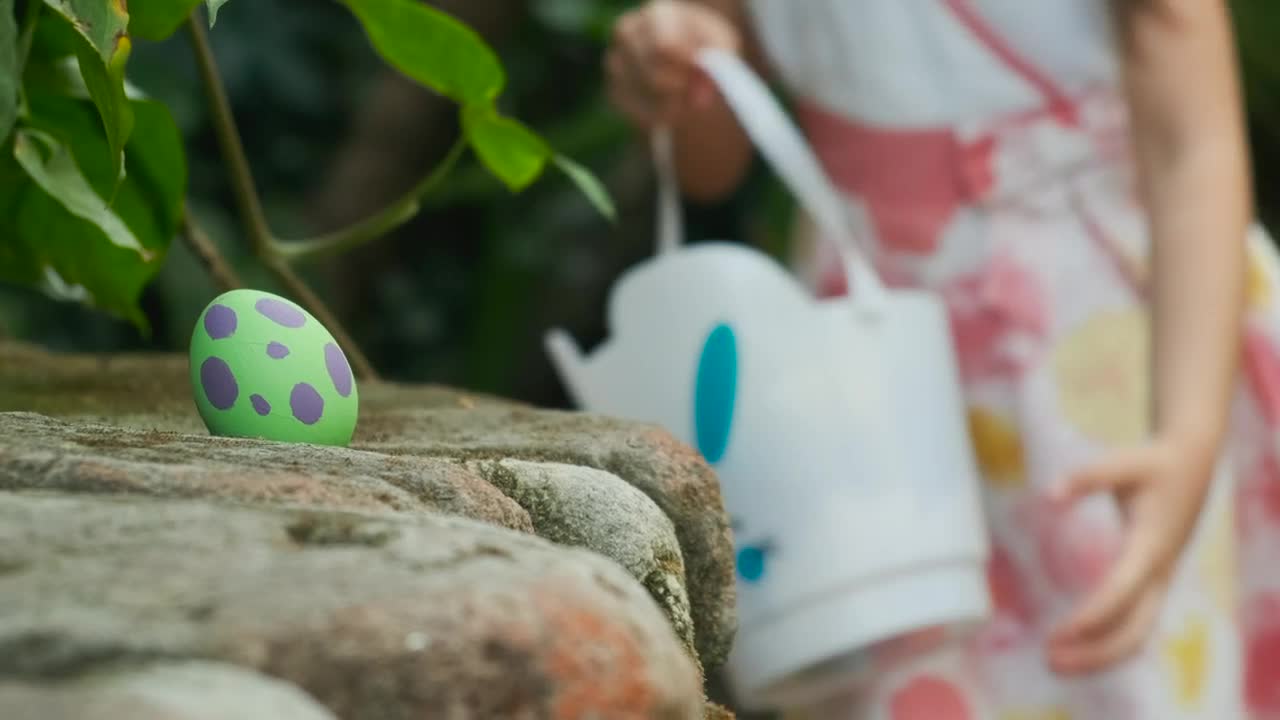 Stock Video Little Girl Looking For Easter Eggs Animated Wallpaper