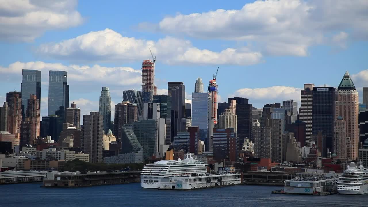 Stock Video Lines Of Buildings In New York Animated Wallpaper