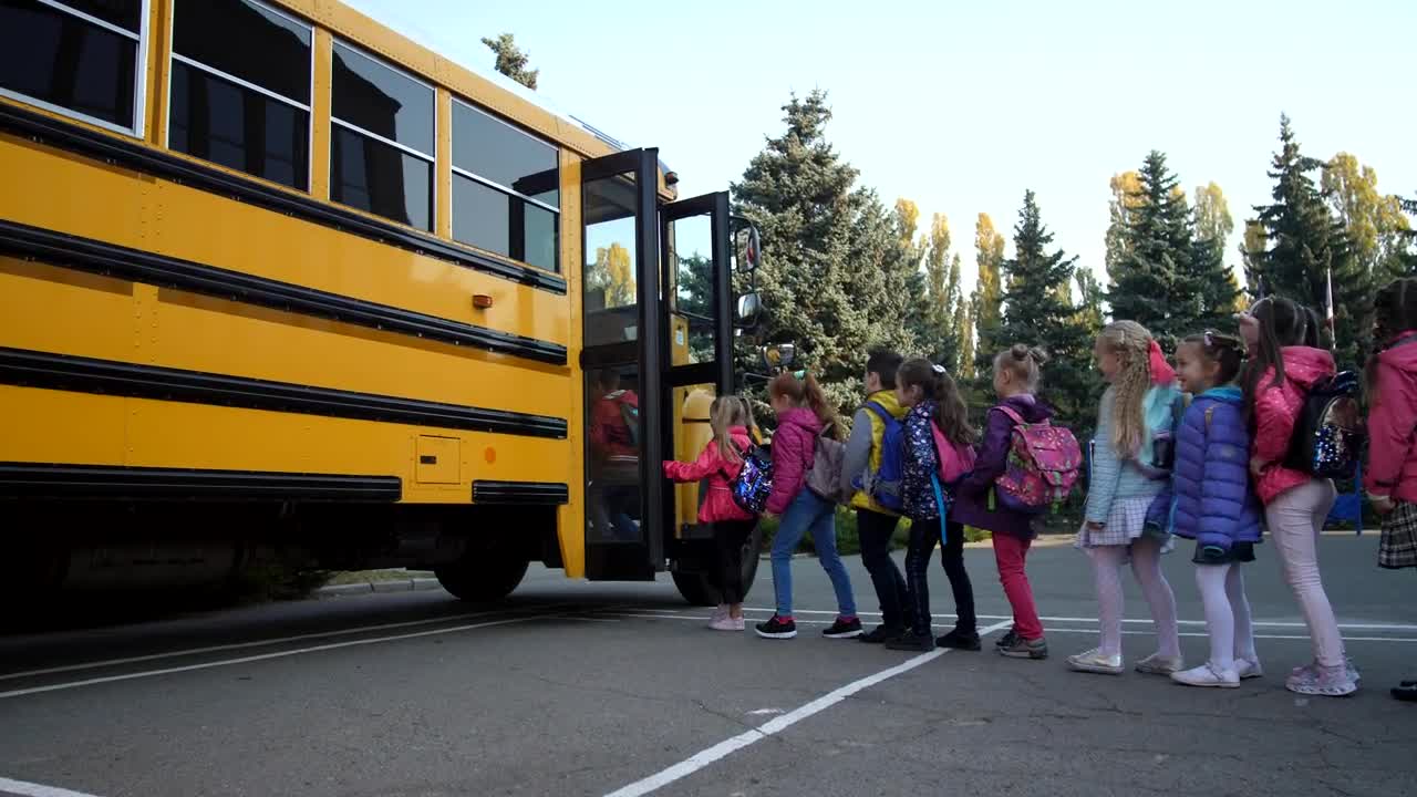 Stock Video Lined Up To Board A Bus Animated Wallpaper