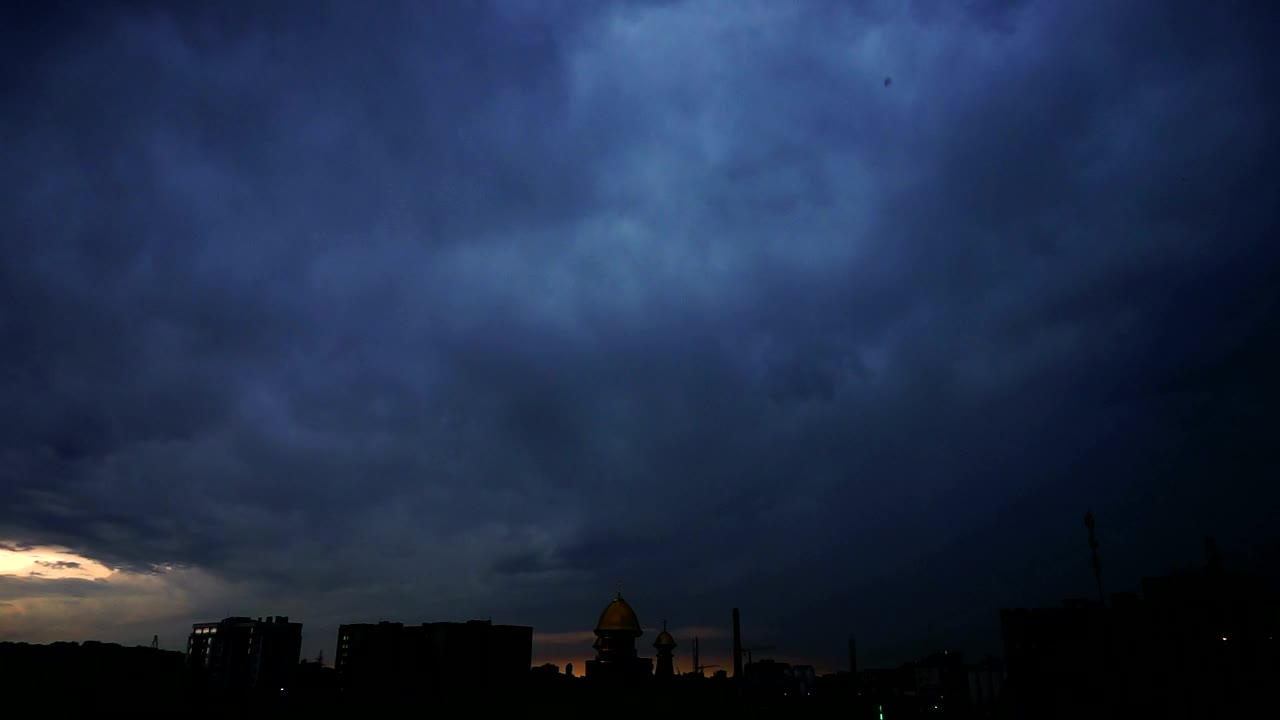 Stock Video Lightning Cutting Through The Clouds Animated Wallpaper