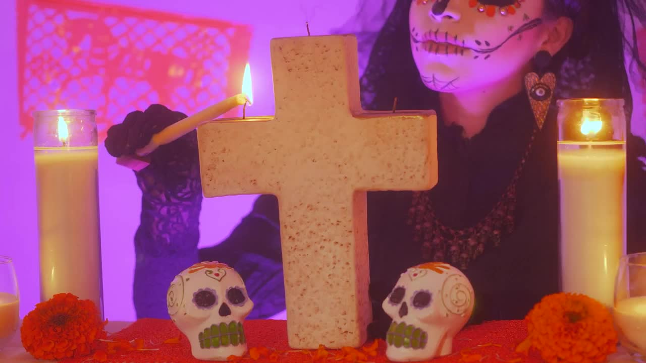 Stock Video Lighting The Candles Of An Altar Of The Dead Animated Wallpaper