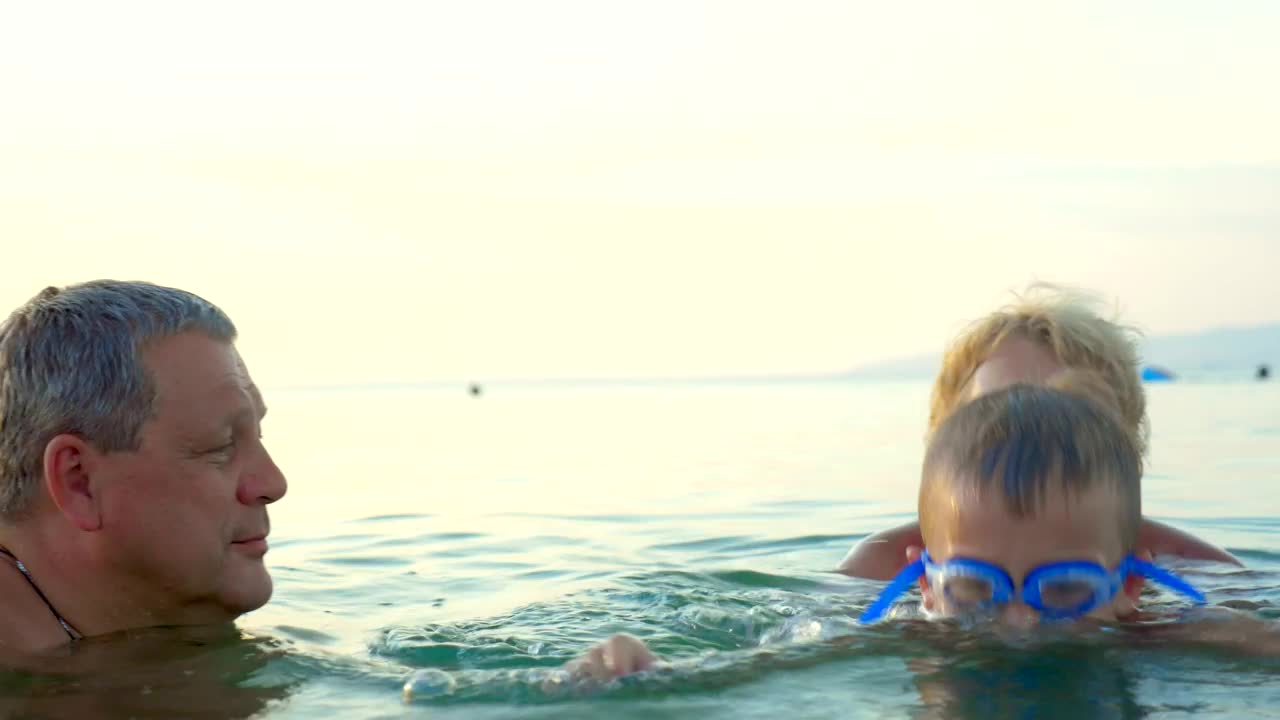 Stock Video Learning To Swim Animated Wallpaper