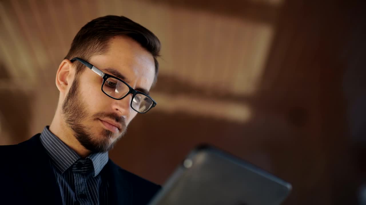 Stock Video Lawyer Checks Schedule And Smiles Animated Wallpaper