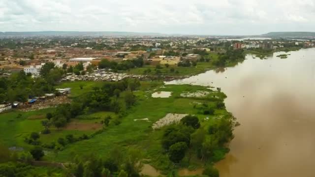 Stock Video Large River In Africa Smal Animated Wallpaper