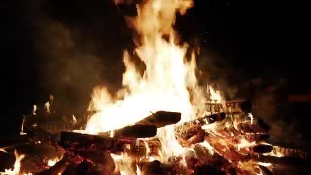 Stock Video Large Log Fire Burning Outside Smal Animated Wallpaper