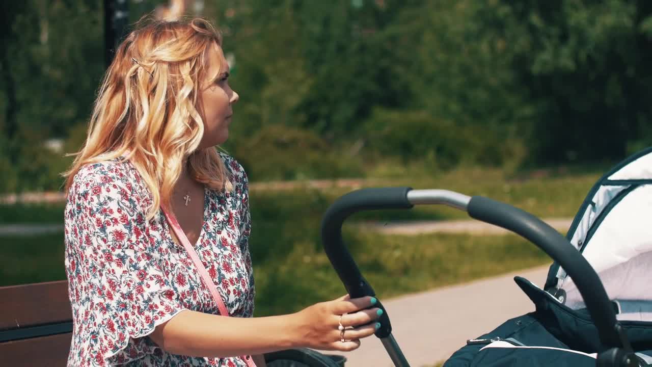 Stock Video Mother Swaying A Pra Animated Wallpaper