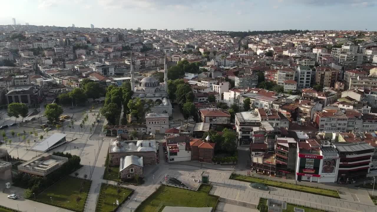 Stock Video Mosque In The Middle Of A City Aerial Sho Animated Wallpaper