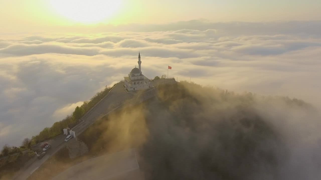 Stock Video Mosque Above The Cloud Animated Wallpaper