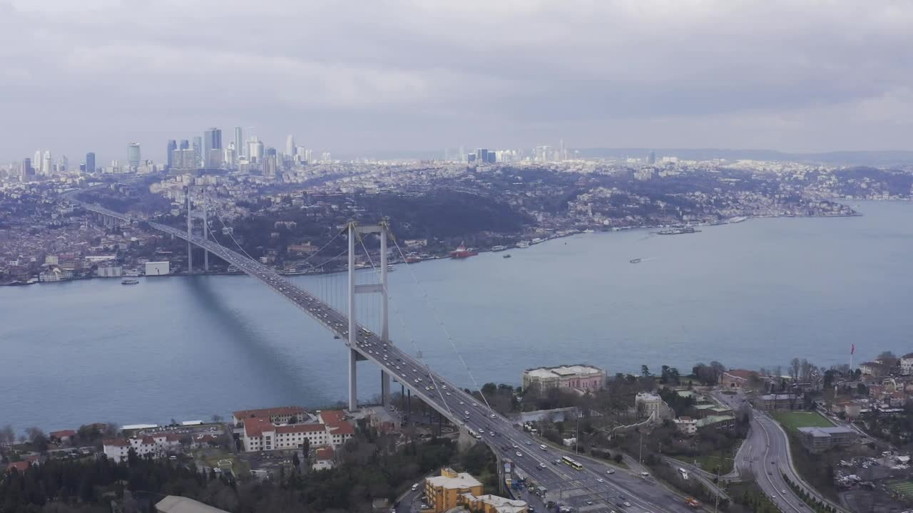 Stock Video Morning Traffic Across A Bridg Animated Wallpaper