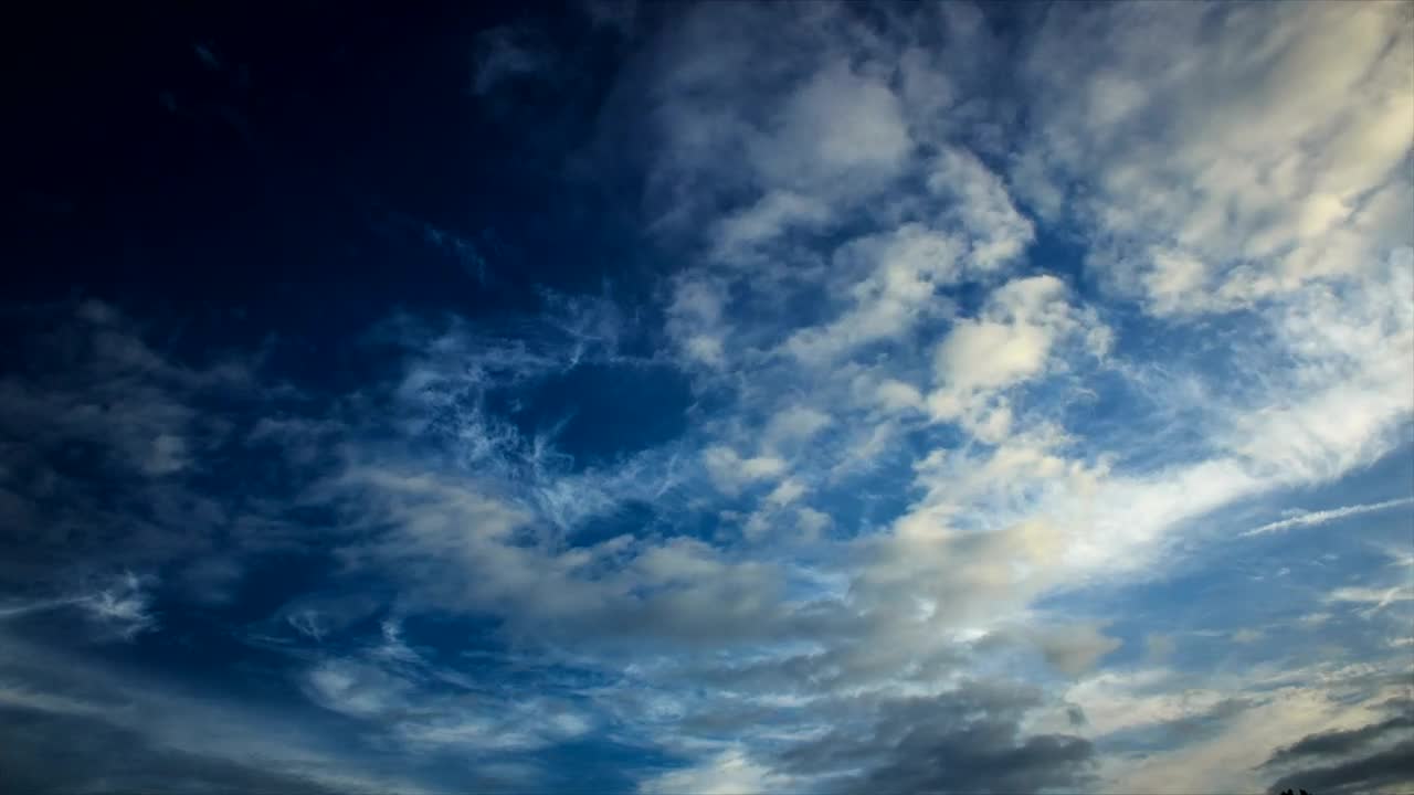 Stock Video Morning Clouds As The Sun Rise Animated Wallpaper