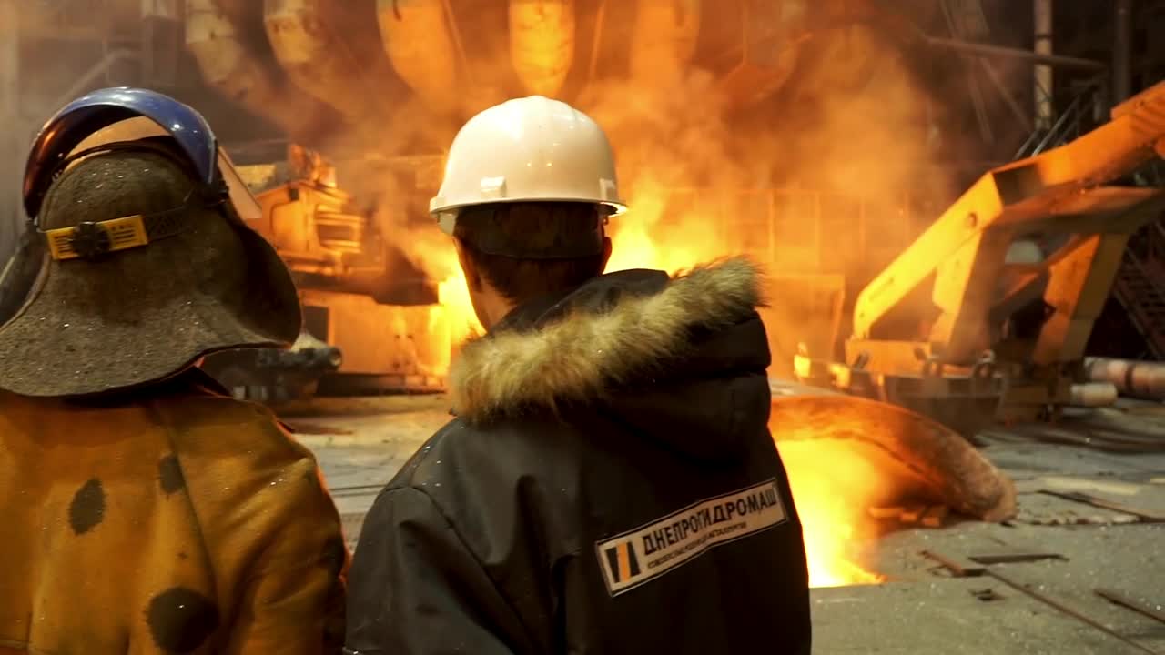 Stock Video Molten Metal In An Industrial Forg Animated Wallpaper