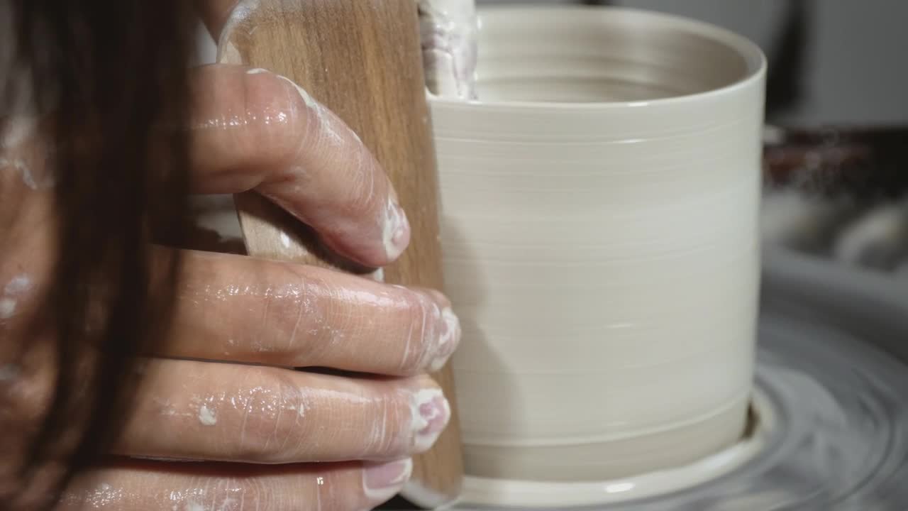 Stock Video Molding Clay Pot On The Pottery Whee Animated Wallpaper