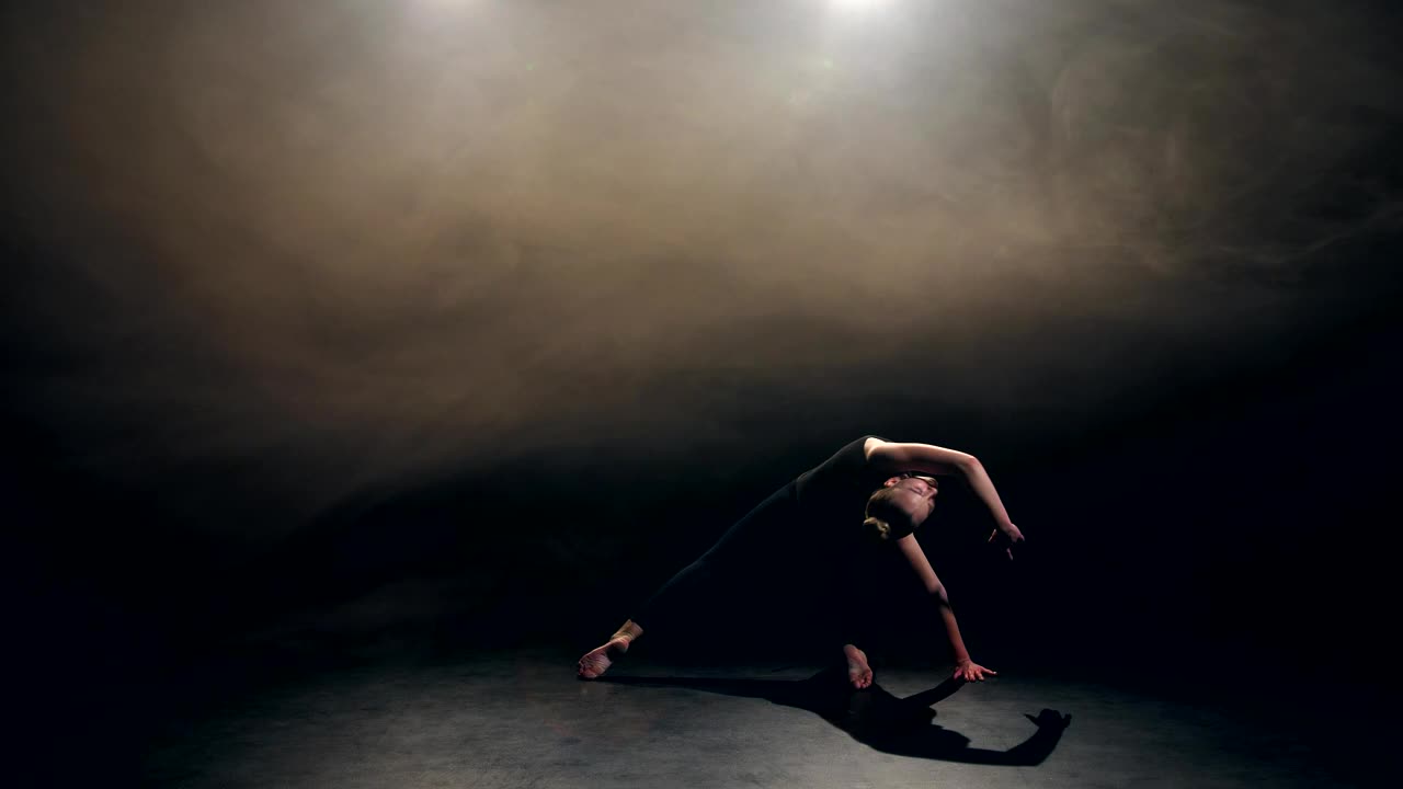 Stock Video Modern Danc Animated Wallpaper